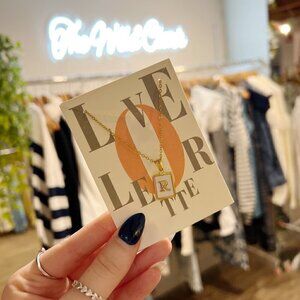 R INITIAL LETTER PENDANT NECKLACE